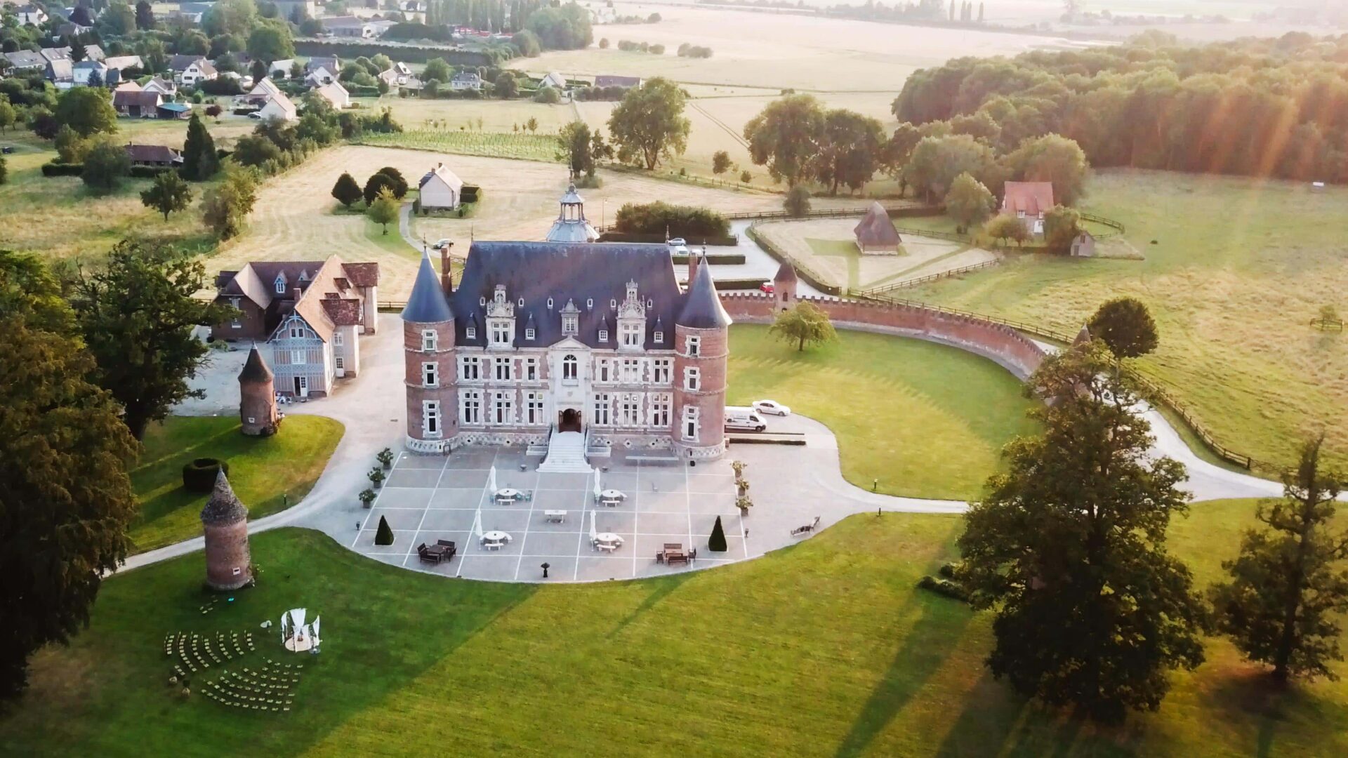 chateau-tilly-1