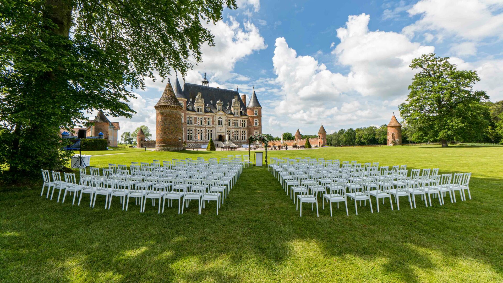 CHÂTEAU DE TILLY